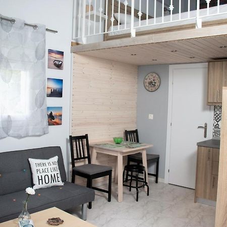 Filippou Luxury Apartments ฟิออยิตา ภายนอก รูปภาพ