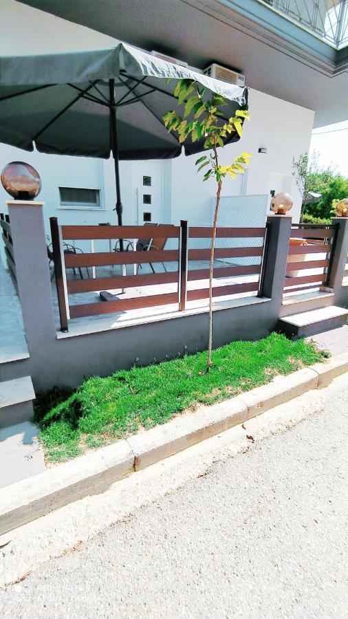 Filippou Luxury Apartments ฟิออยิตา ภายนอก รูปภาพ