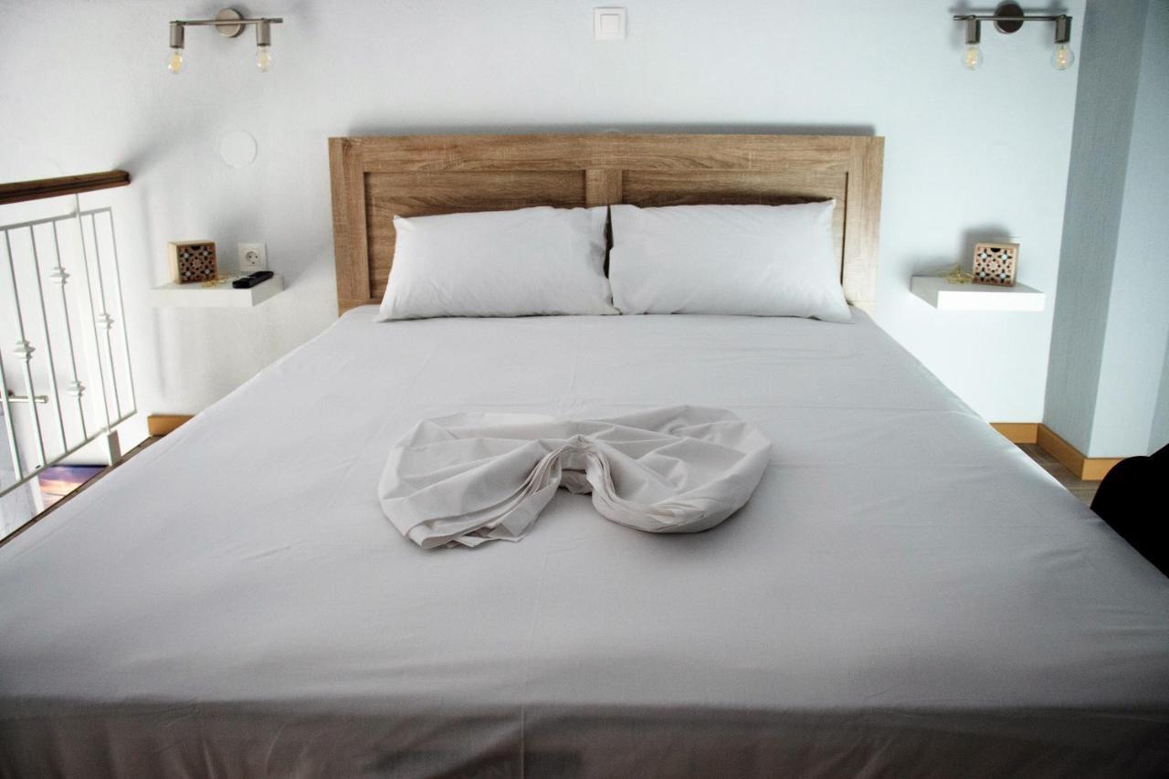 Filippou Luxury Apartments ฟิออยิตา ภายนอก รูปภาพ